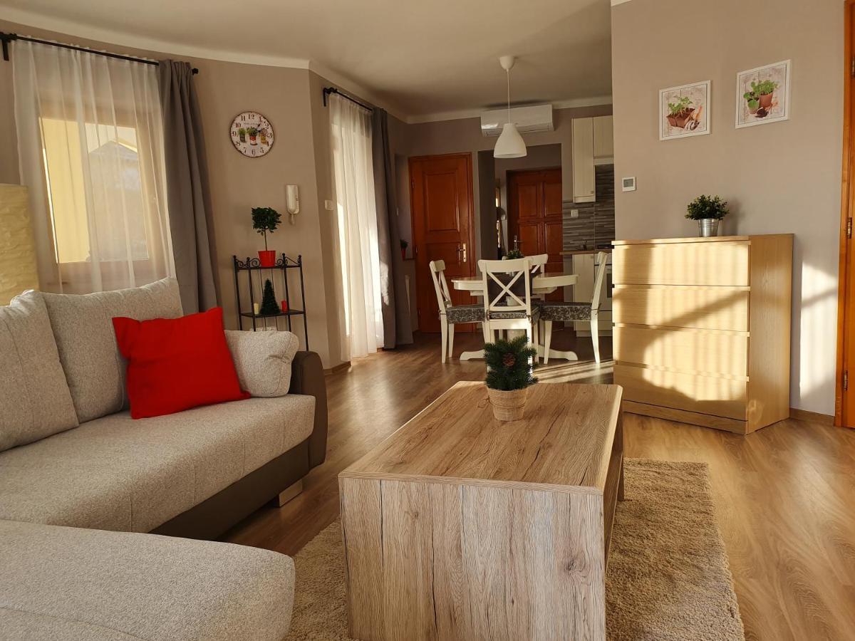 Pannonia Apartman Esztergom Exterior foto