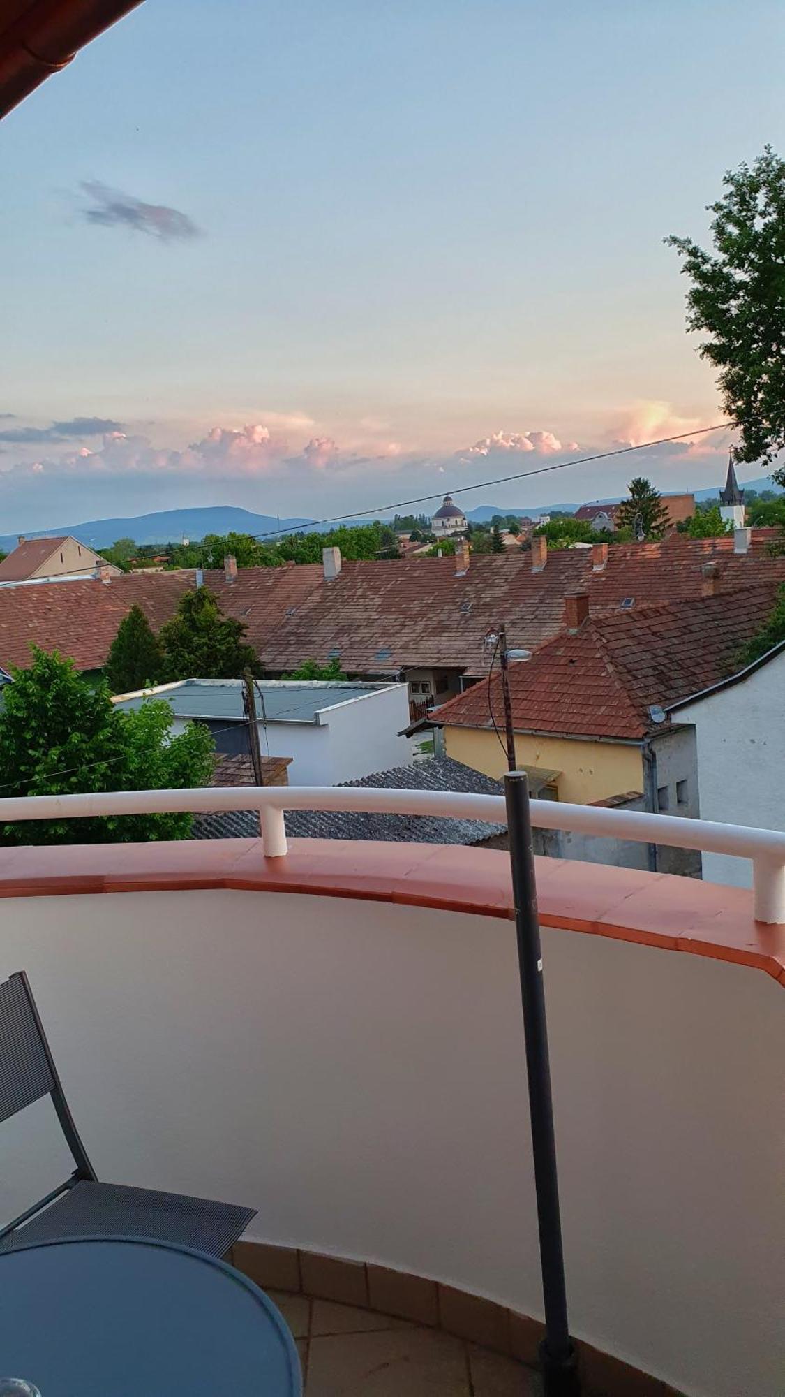 Pannonia Apartman Esztergom Quarto foto